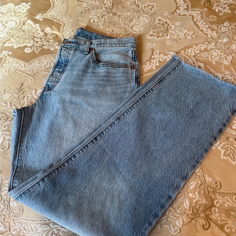 Levi’s Premium Denim 90s 501 Lightweight Denim Jeans 28x32 raw hem
